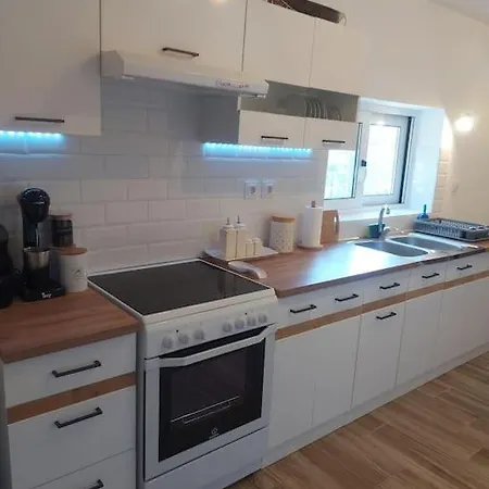 Houlia Home Διαμέρισμα Με Δωρεάν Χώρο Στάθμευσης Stenies Exterior photo
